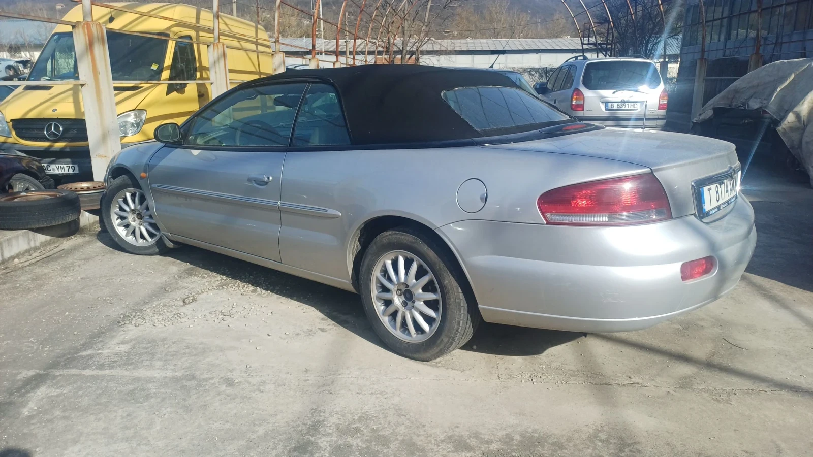 Chrysler Sebring 2.7 бензин, снимка 3 - Автомобили и джипове - 53860842