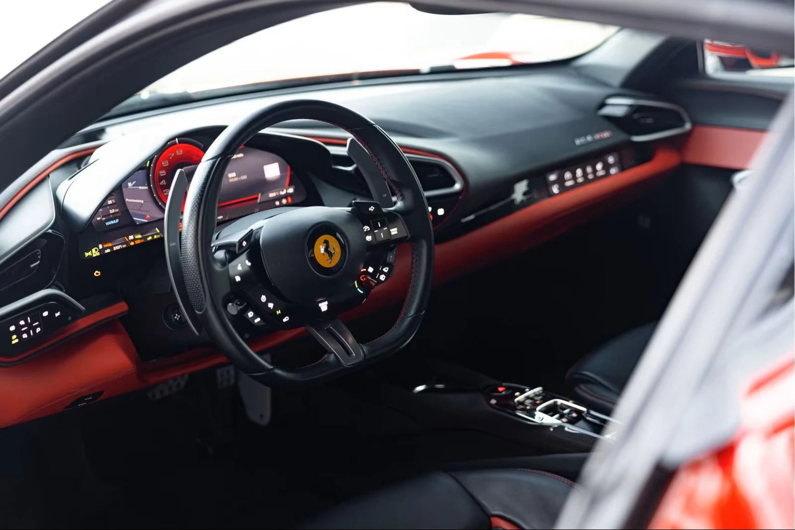 Ferrari 296GTB 3.0 V6 Plug-in Hybrid, снимка 6 - Автомобили и джипове - 53885658