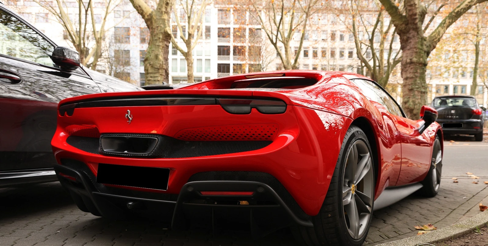 Ferrari 296GTB 3.0 V6 Plug-in Hybrid, снимка 4 - Автомобили и джипове - 53885658