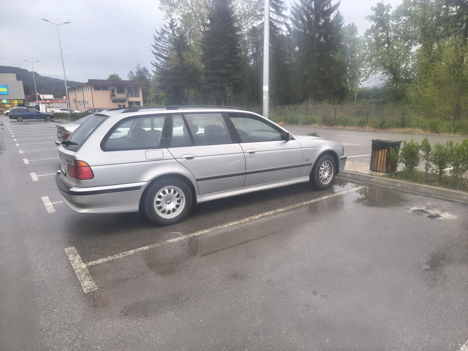 BMW 523 i, снимка 5 - Автомобили и джипове - 54486003
