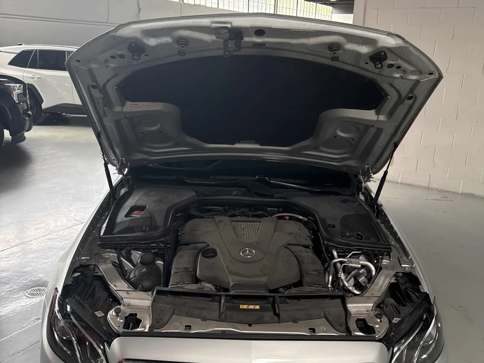 Mercedes-Benz E 450 39084км , снимка 7 - Автомобили и джипове - 54955497