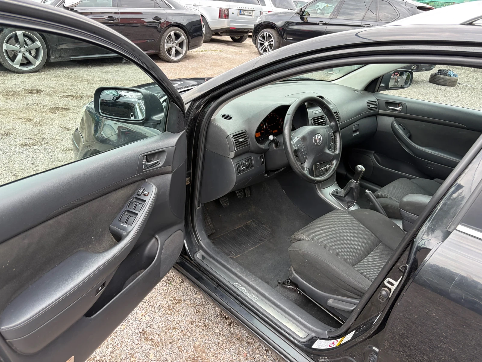 Toyota Avensis, снимка 8 - Автомобили и джипове - 55141268
