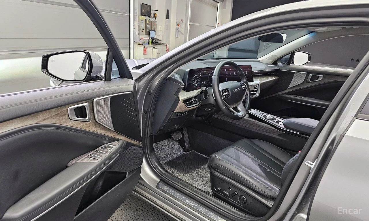 Kia K8 3.5* LPG* ПОДГРЕВ* ОБДУХВАНЕ* 360КАМЕРА* КЕЙЛЕС* , снимка 6 - Автомобили и джипове - 55351683