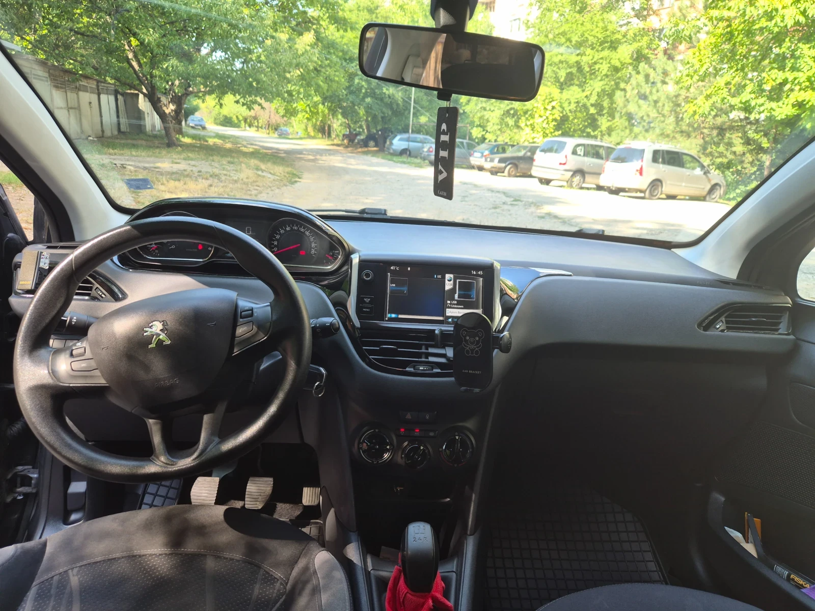Peugeot 208, снимка 7 - Автомобили и джипове - 55385118