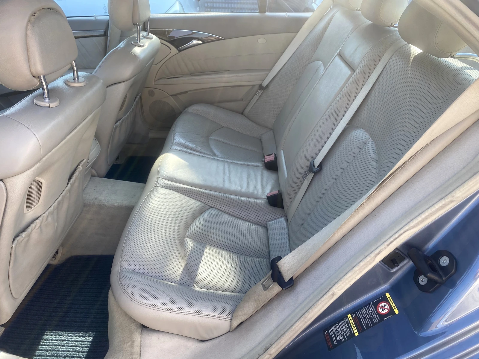 Mercedes-Benz E 220 CDi Седан Кожа Обдухване Подгрев Нави 16:9 Italy, снимка 12 - Автомобили и джипове - 55483063