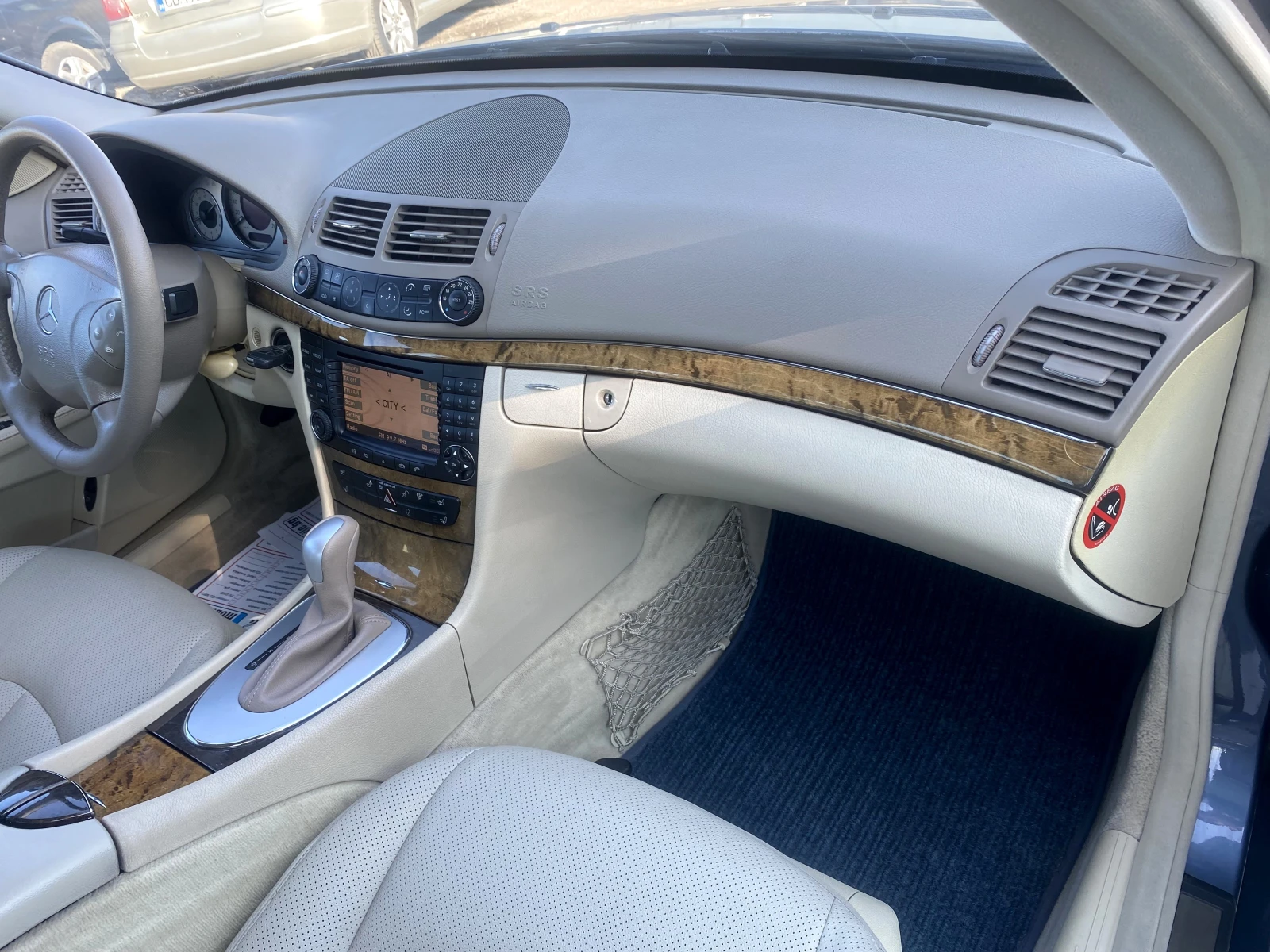 Mercedes-Benz E 220 CDi Седан Кожа Обдухване Подгрев Нави 16:9 Italy, снимка 10 - Автомобили и джипове - 55483063