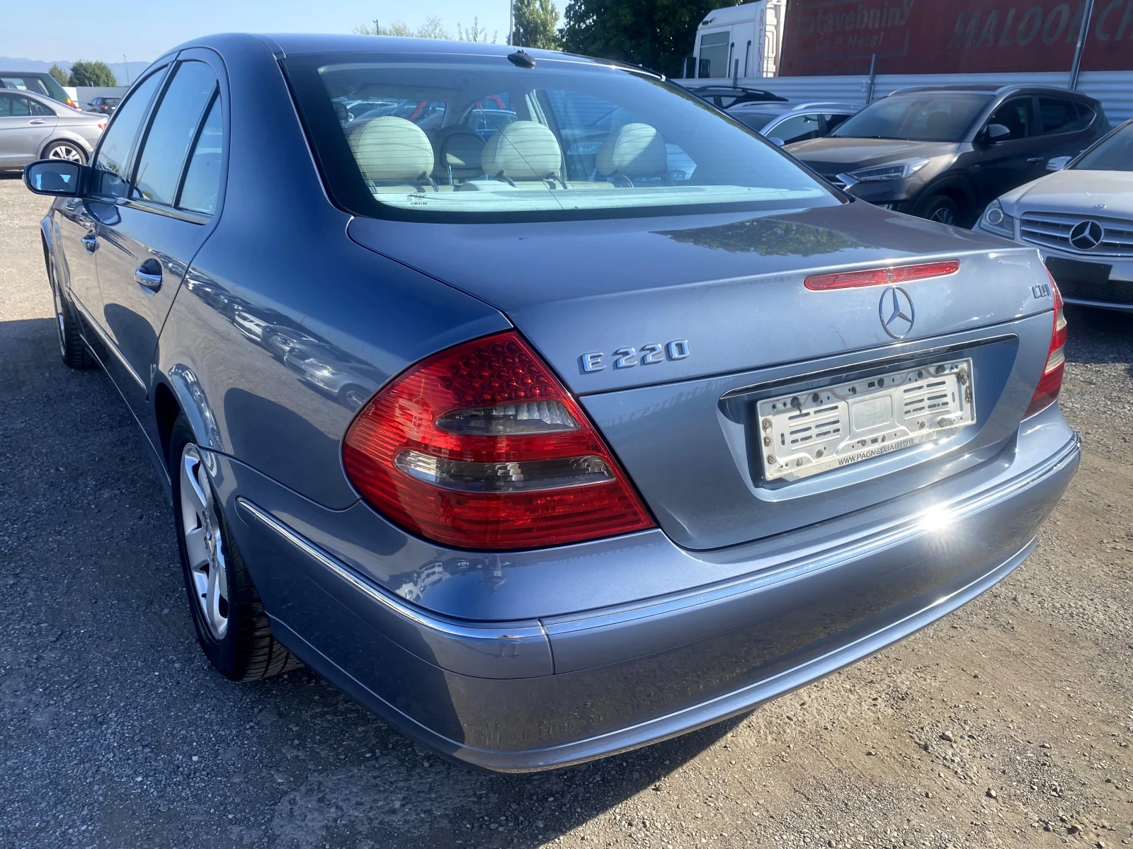 Mercedes-Benz E 220 CDi Седан Кожа Обдухване Подгрев Нави 16:9 Italy, снимка 4 - Автомобили и джипове - 55483063