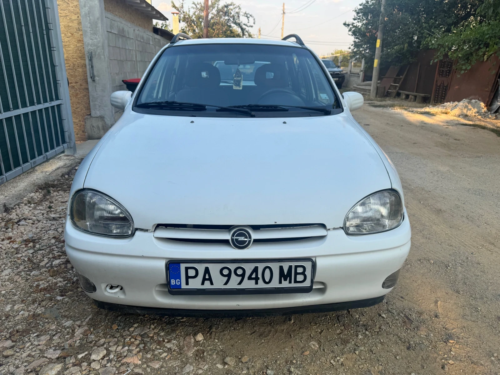 Opel Corsa, снимка 2 - Автомобили и джипове - 55600400