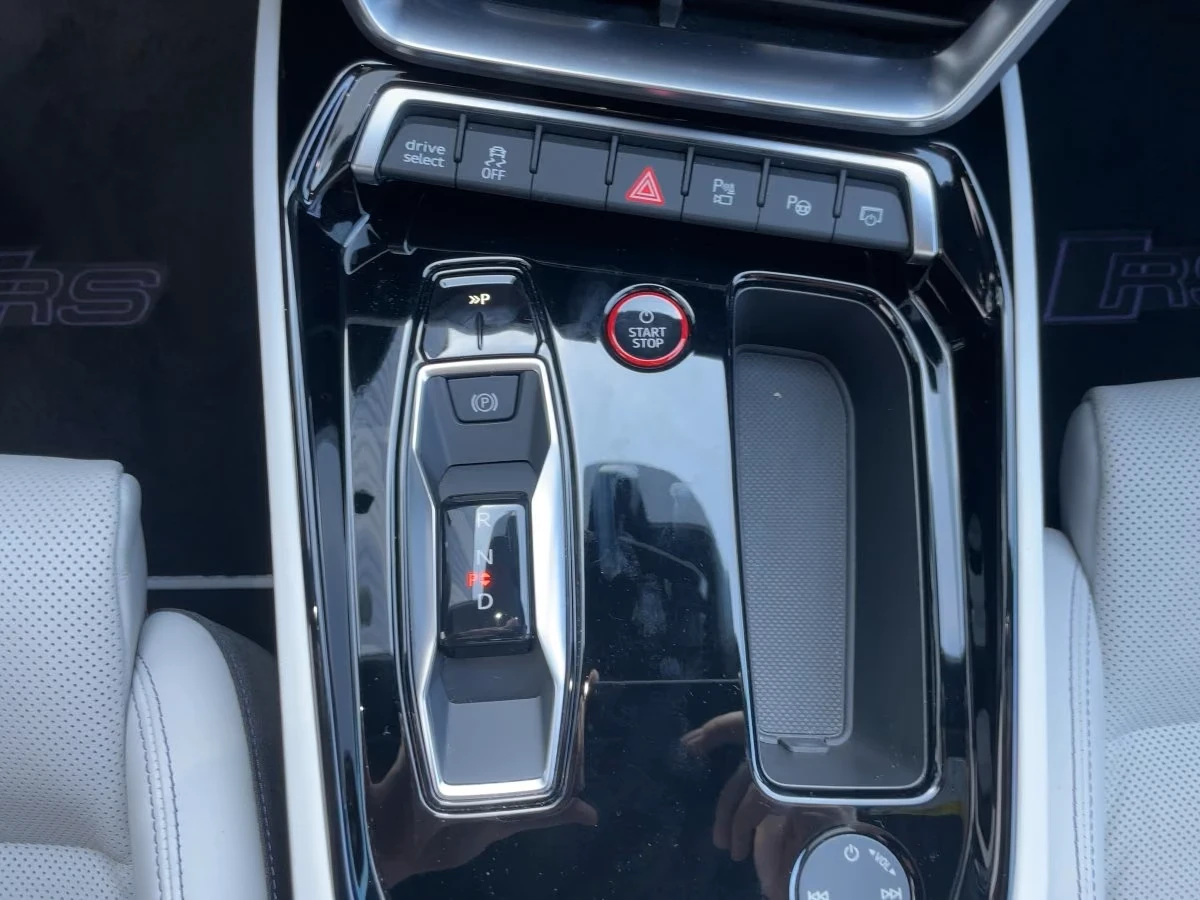 Audi E-Tron GT RS* EDITION* 1/99* B&O* DISTR* 360CAM* MEMORY* , снимка 11 - Автомобили и джипове - 55841109