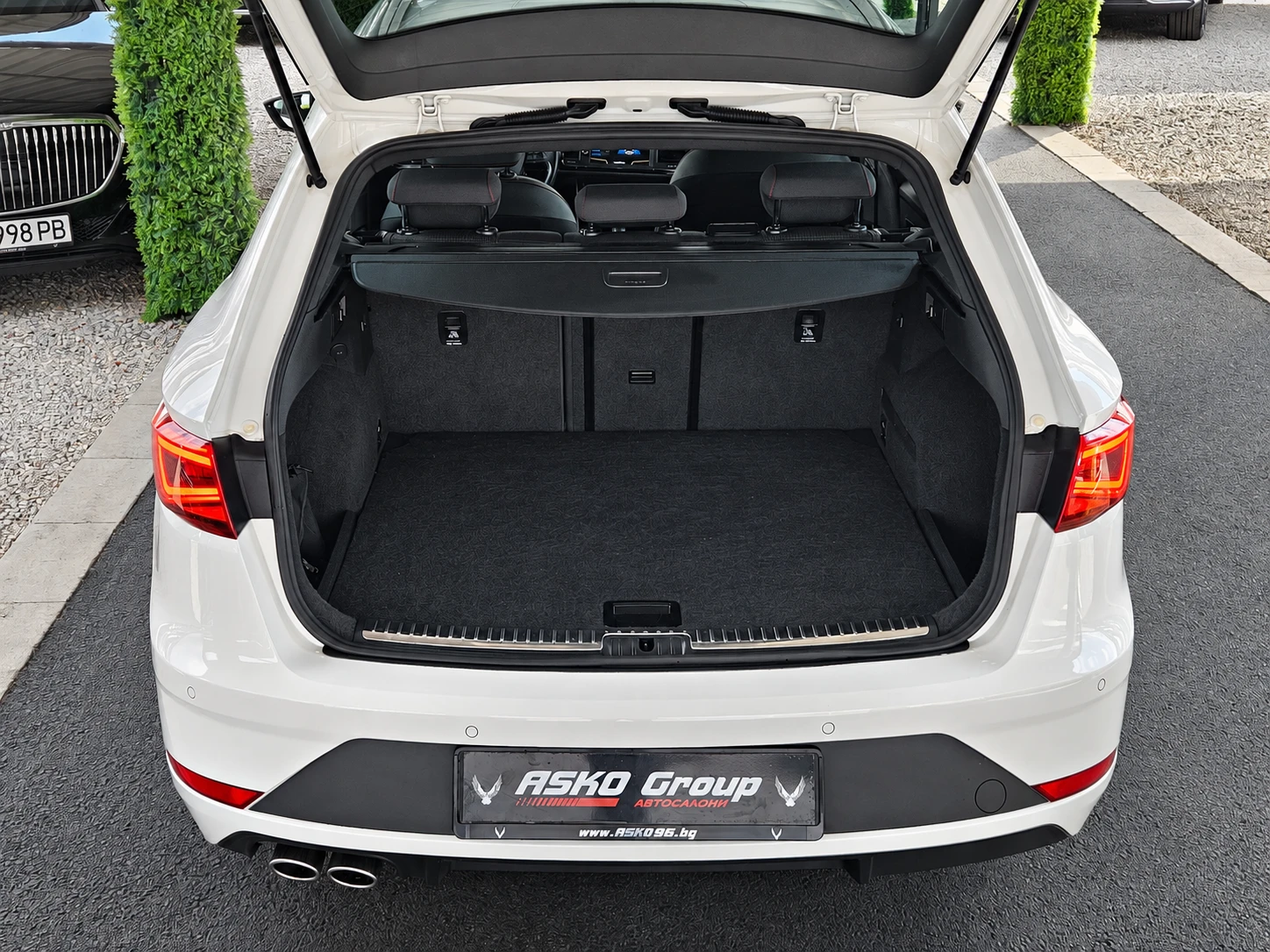Seat Leon FR/2.0TDI/GERMANY/LED/CAMERA/CAR PLAY/AMBIENT/LIZI, снимка 7 - Автомобили и джипове - 56198173
