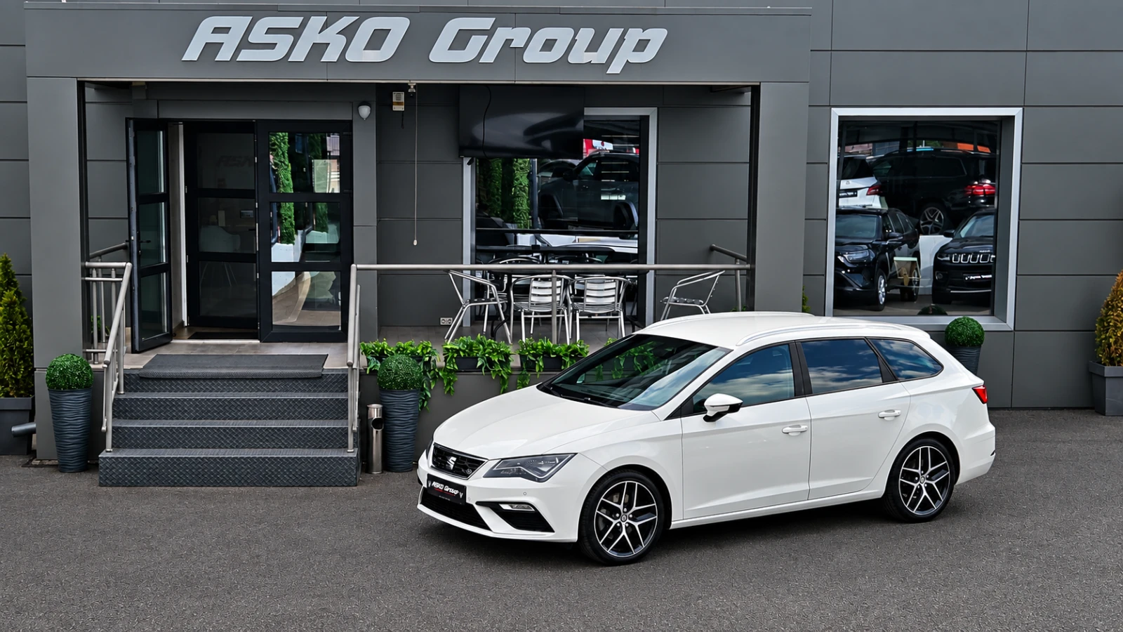 Seat Leon FR/2.0TDI/GERMANY/LED/CAMERA/CAR PLAY/AMBIENT/LIZI, снимка 17 - Автомобили и джипове - 56198173