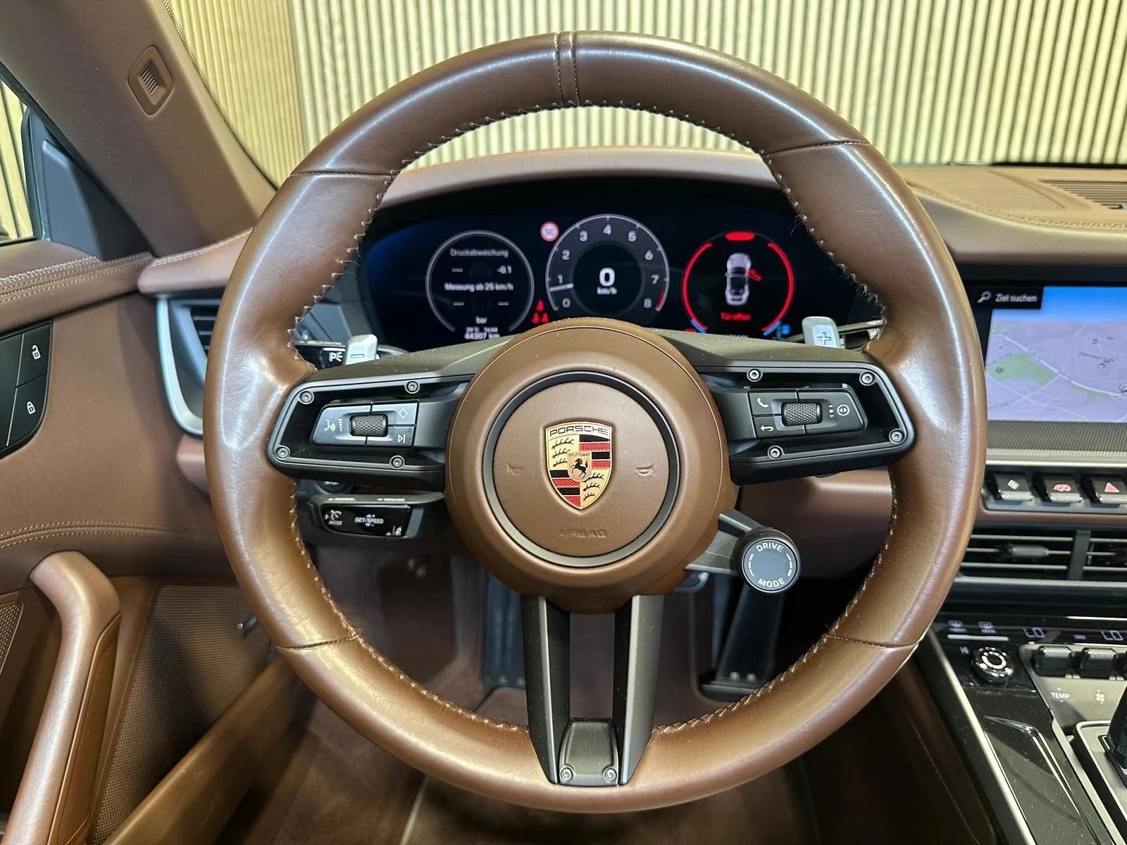 Porsche 911 992.2 Cabriolet, снимка 8 - Автомобили и джипове - 56544410
