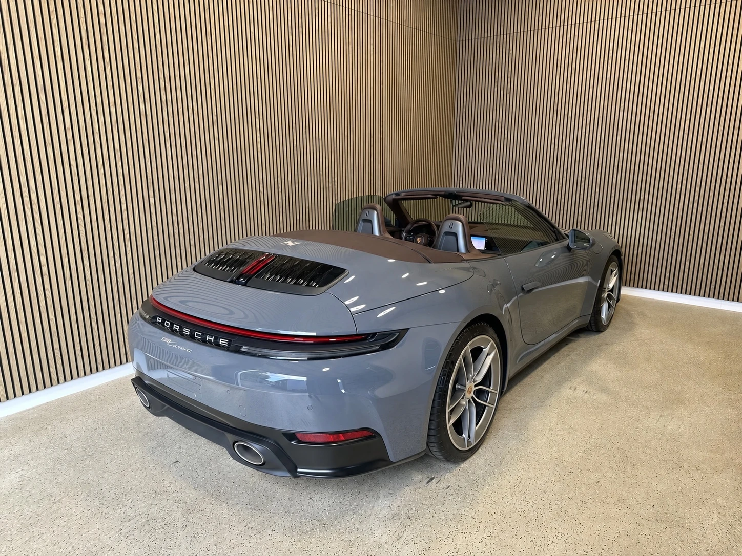 Porsche 911 992.2 Cabriolet, снимка 3 - Автомобили и джипове - 56544410