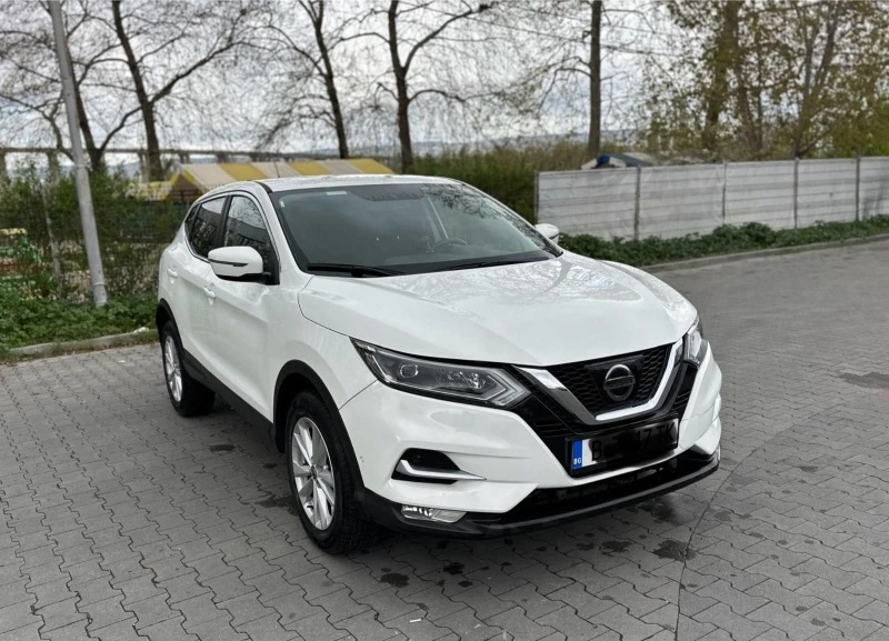 Nissan Qashqai 2.0 - AWD /4x4/, снимка 7 - Автомобили и джипове - 46590106