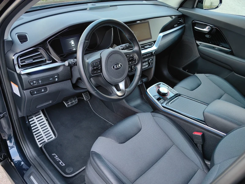 Kia Niro 67kw* 204k.c.* TOP* , снимка 8 - Автомобили и джипове - 47395026