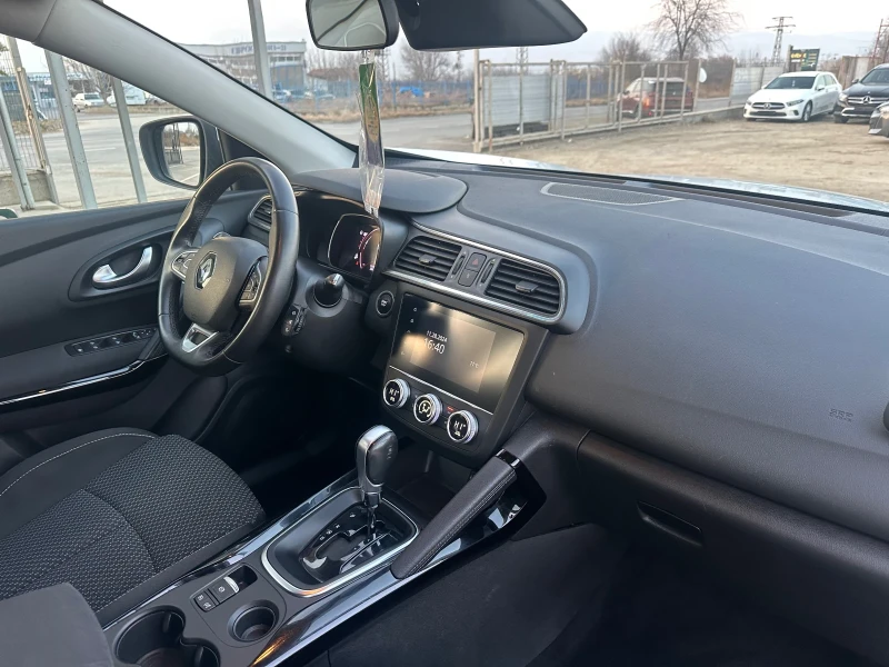 Renault Kadjar 1.5DCI AUTOMATIC, снимка 12 - Автомобили и джипове - 48021120