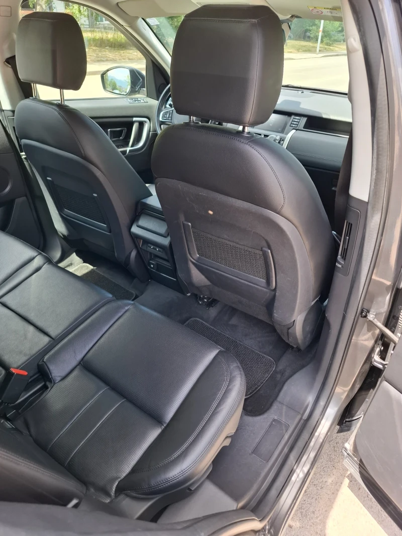 Land Rover Discovery Sport Безупречно техническо състояние/Сменени вериги , снимка 9 - Автомобили и джипове - 52460321