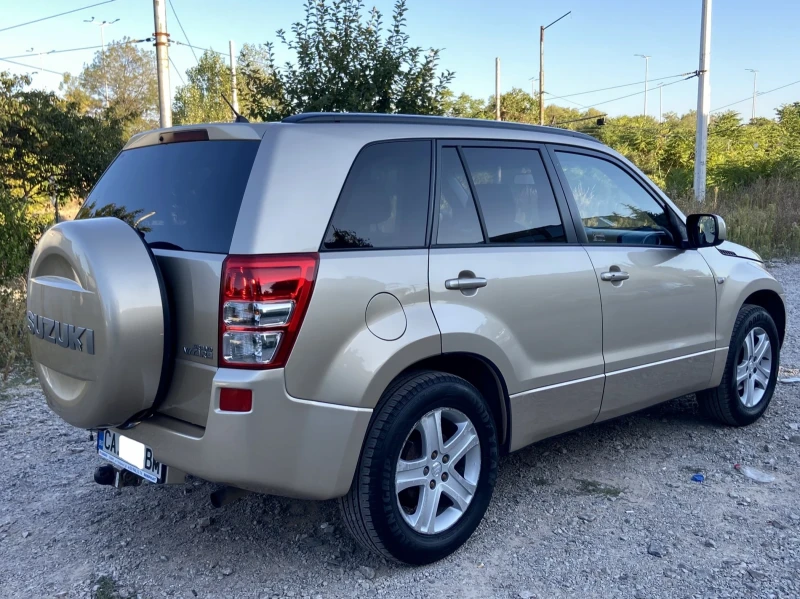 Suzuki Grand vitara 2.0i Бензин / Автоматик, снимка 7 - Автомобили и джипове - 51813434