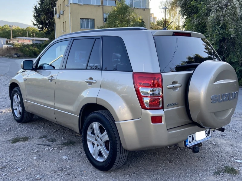 Suzuki Grand vitara 2.0i Бензин / Автоматик, снимка 5 - Автомобили и джипове - 51813434