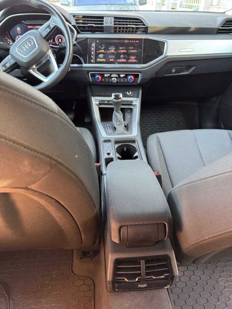 Audi Q3, снимка 8 - Автомобили и джипове - 52711373