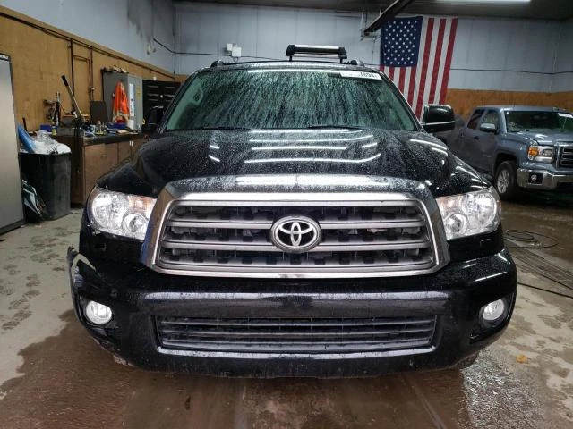 Toyota Sequoia SR5  - изображение 3