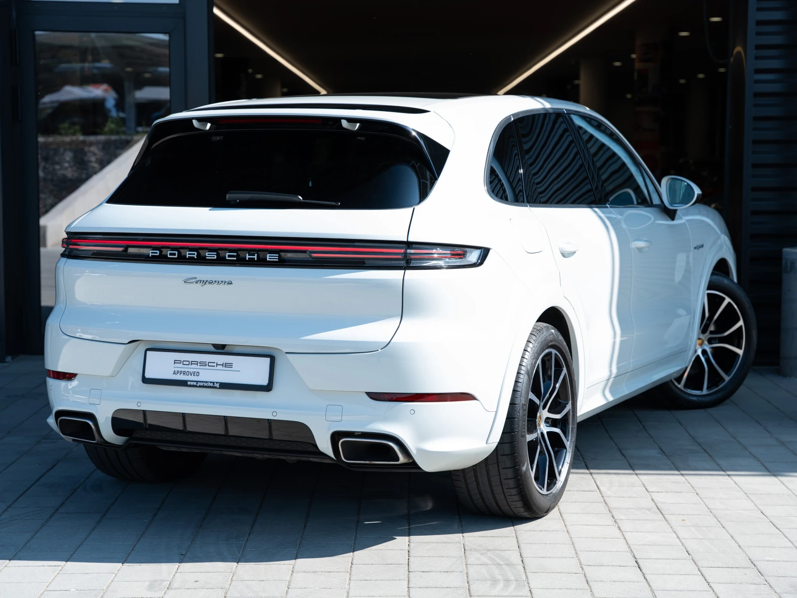 Porsche Cayenne Plug-in Hybrid  - изображение 6