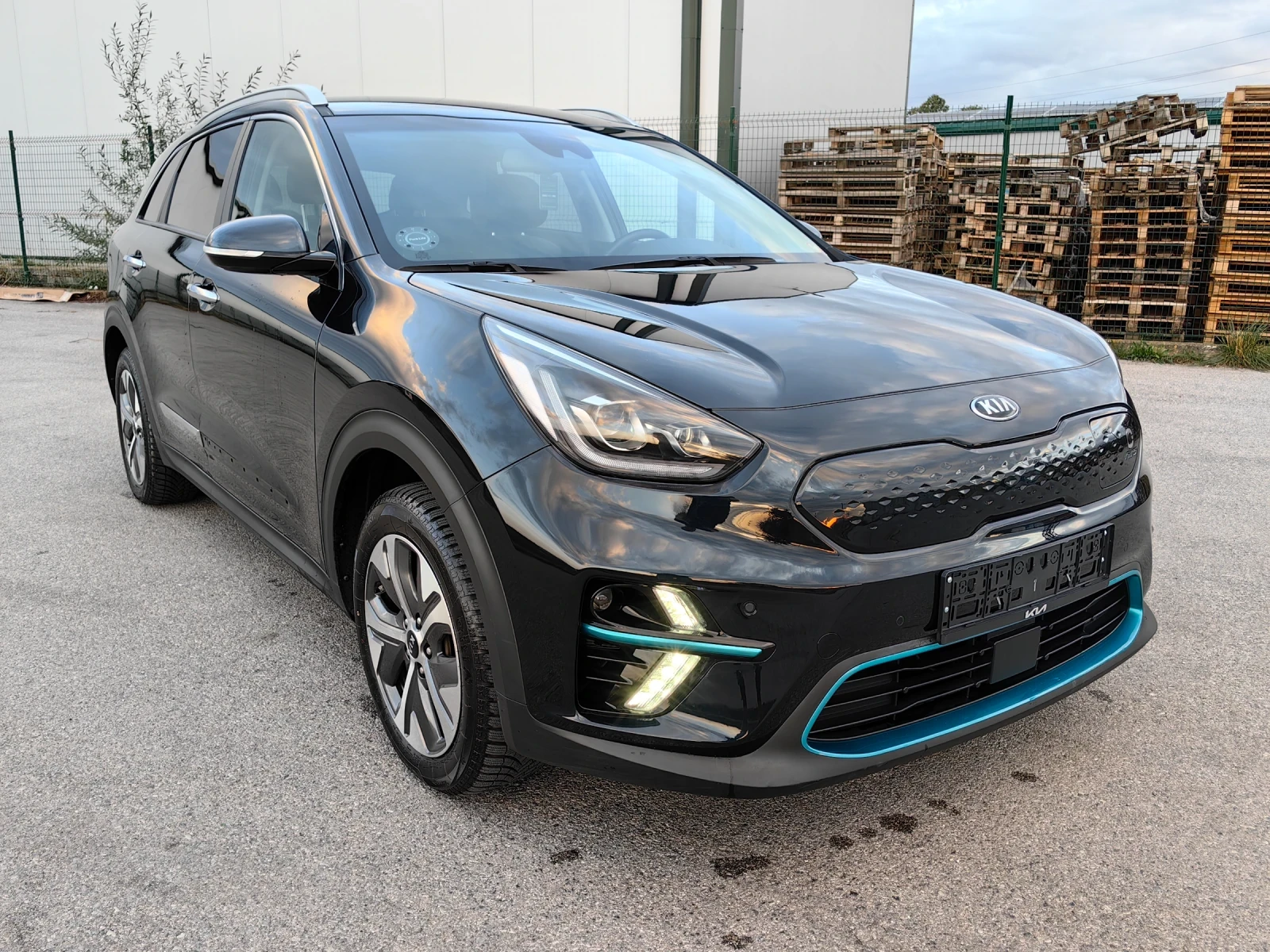 Kia Niro 67kw* 204k.c.* TOP*  - изображение 2