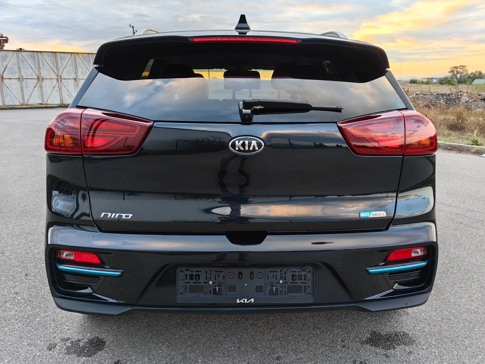 Kia Niro 67kw* 204k.c.* TOP*  - изображение 4