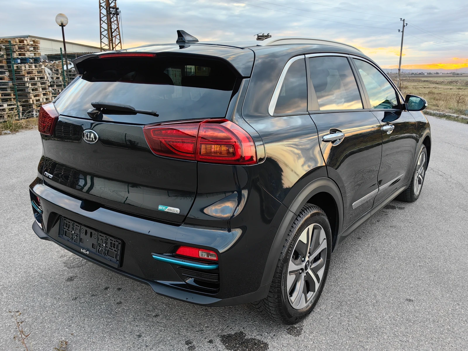 Kia Niro 67kw* 204k.c.* TOP*  - изображение 5