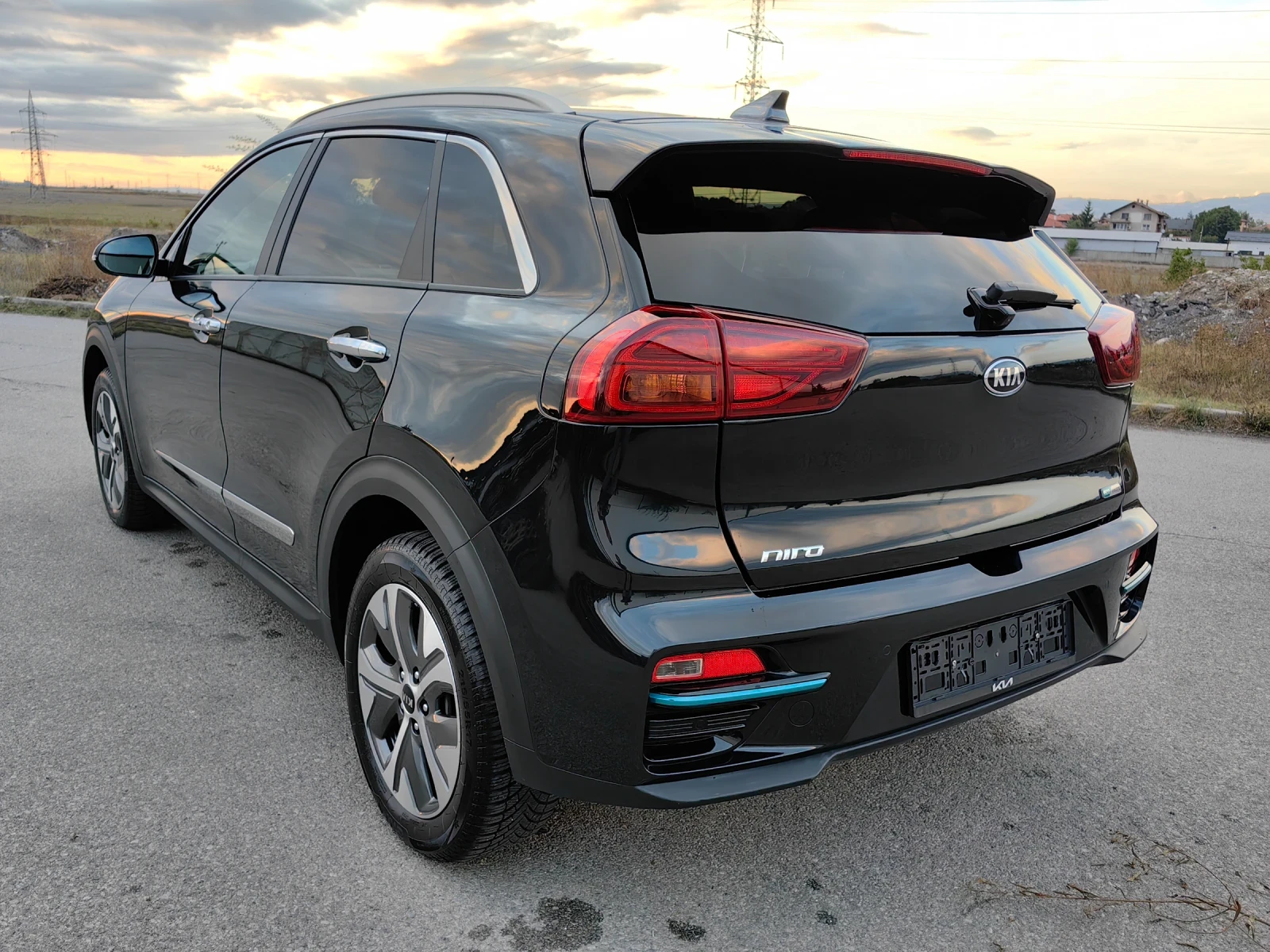 Kia Niro 67kw* 204k.c.* TOP*  - изображение 6