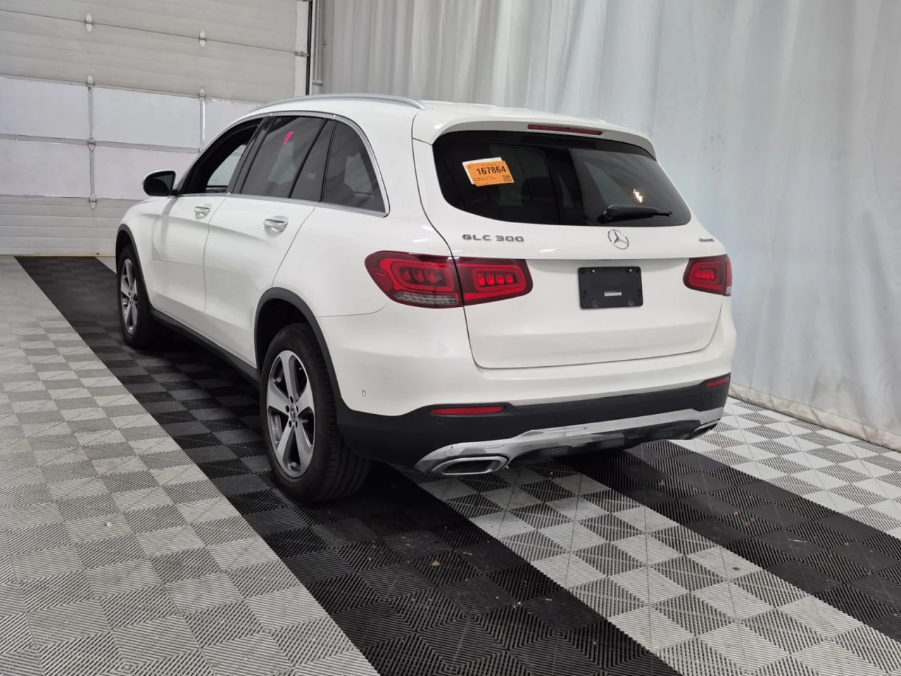 Mercedes-Benz GLC 300 * CARFAX * АВТО КРЕДИТ * ЦЕНА ДО БГ! - изображение 6