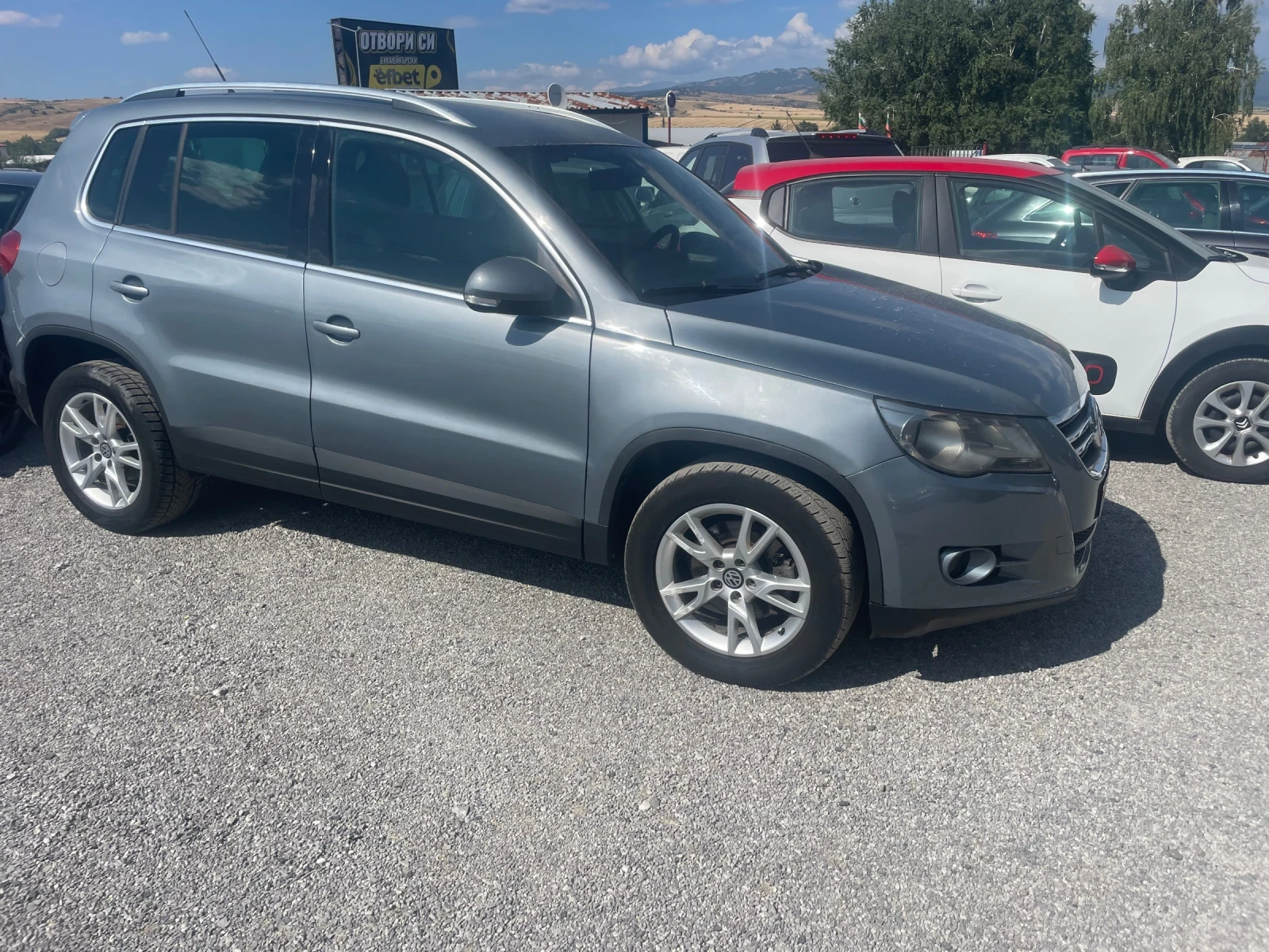 VW Tiguan 2.0TDI 4x4 AUTOMATIC  - изображение 3