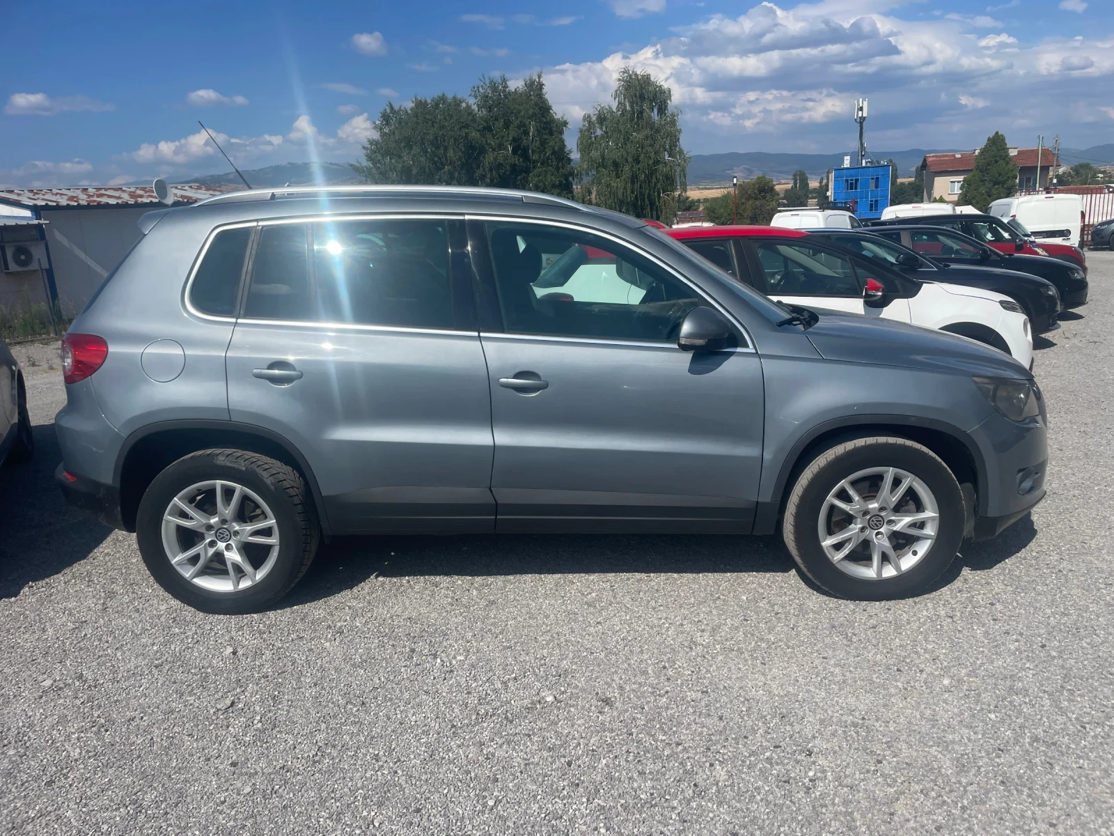 VW Tiguan 2.0TDI 4x4 AUTOMATIC  - изображение 4