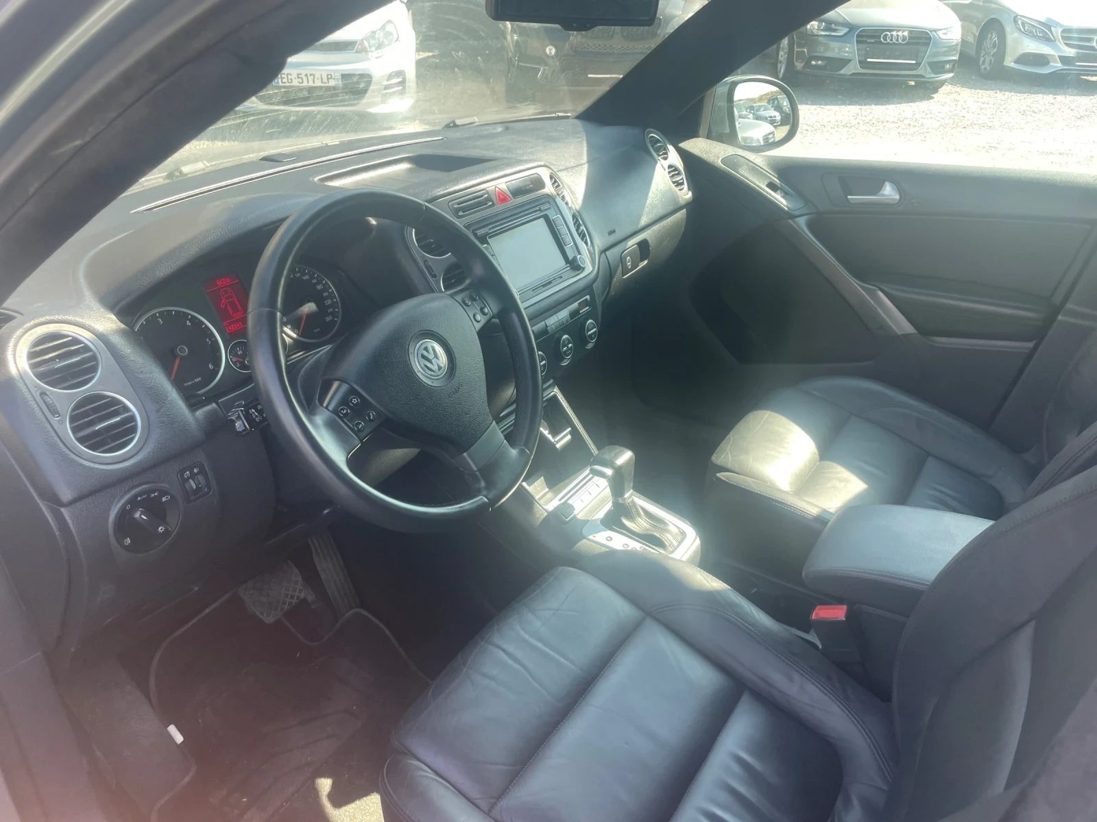 VW Tiguan 2.0TDI 4x4 AUTOMATIC  - изображение 7