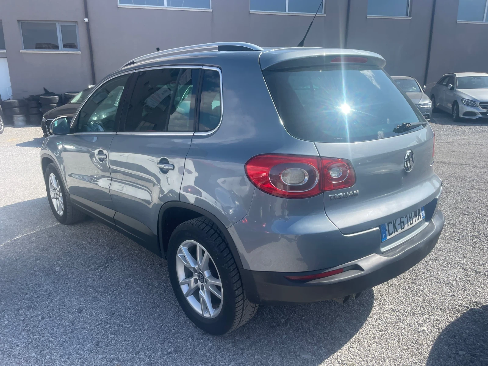 VW Tiguan 2.0TDI 4x4 AUTOMATIC  - изображение 5