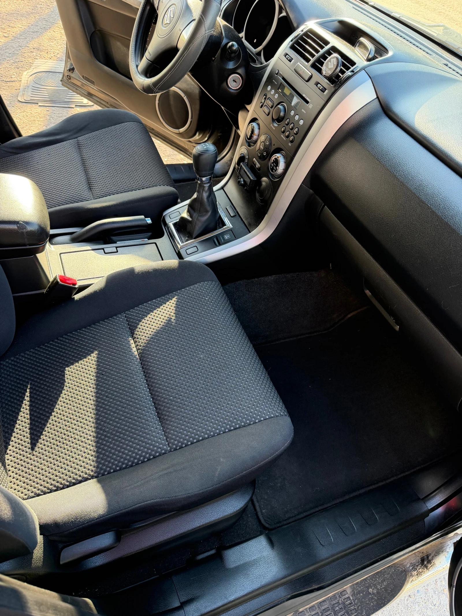 Suzuki Grand vitara, снимка 12 - Автомобили и джипове - 54119181