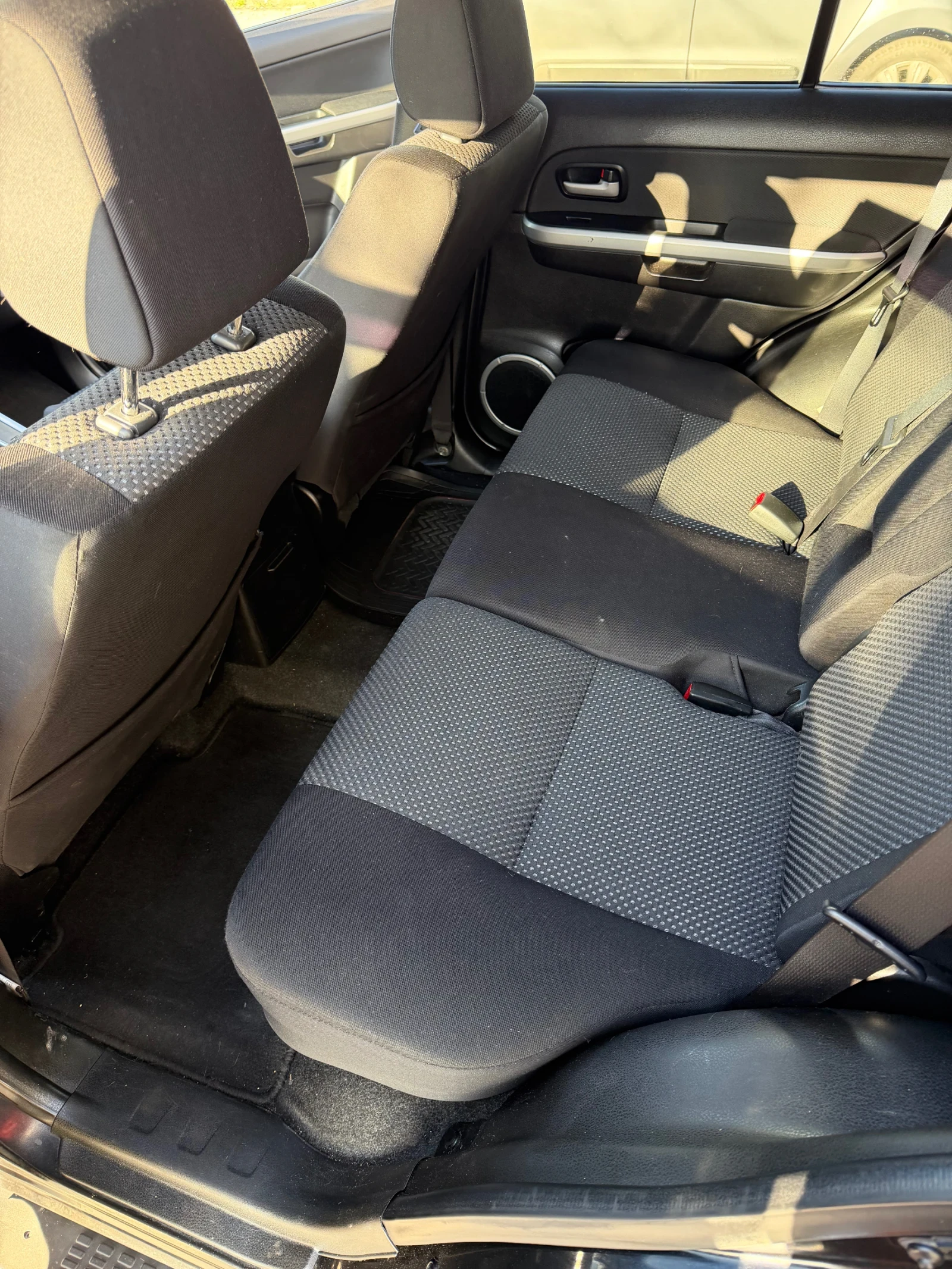 Suzuki Grand vitara, снимка 14 - Автомобили и джипове - 54119181