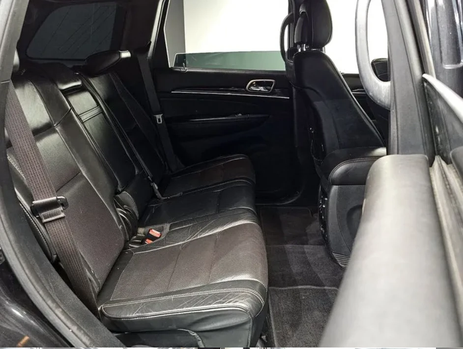 Jeep Grand cherokee 3.0 Diesel Overland WK2, снимка 13 - Автомобили и джипове - 54483839