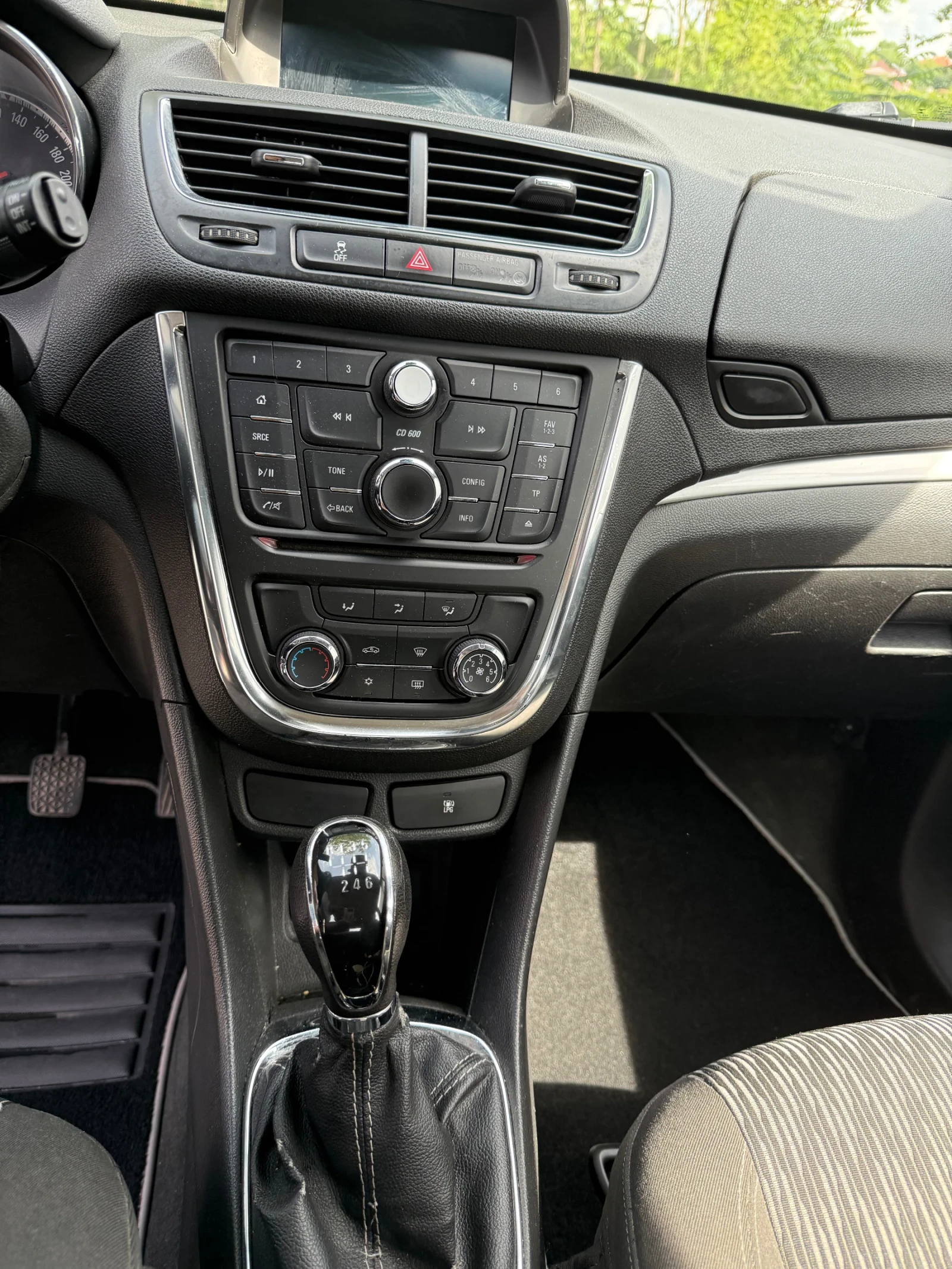 Opel Mokka, снимка 8 - Автомобили и джипове - 54781599