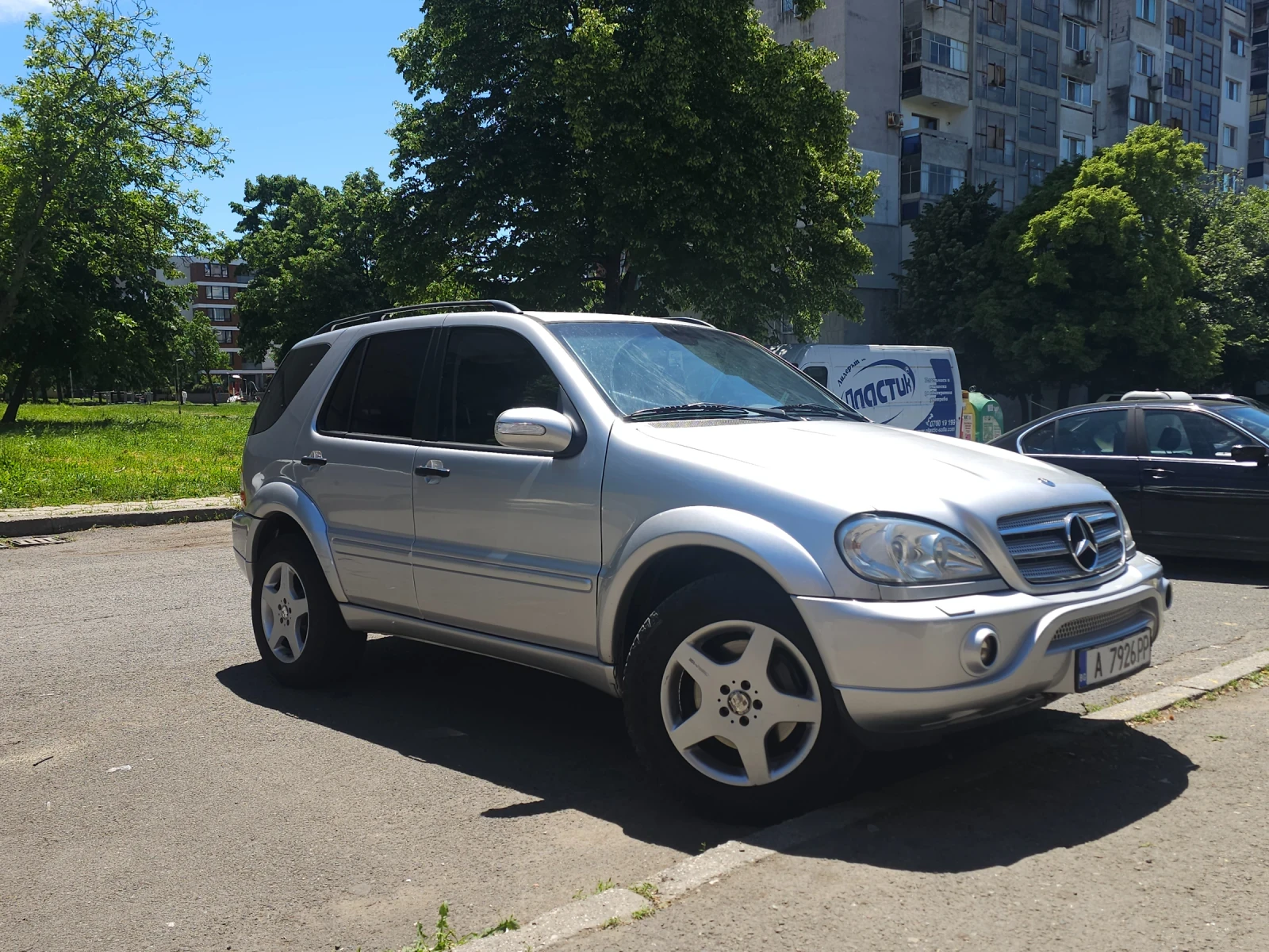 Mercedes-Benz ML 55 AMG, снимка 2 - Автомобили и джипове - 54800572