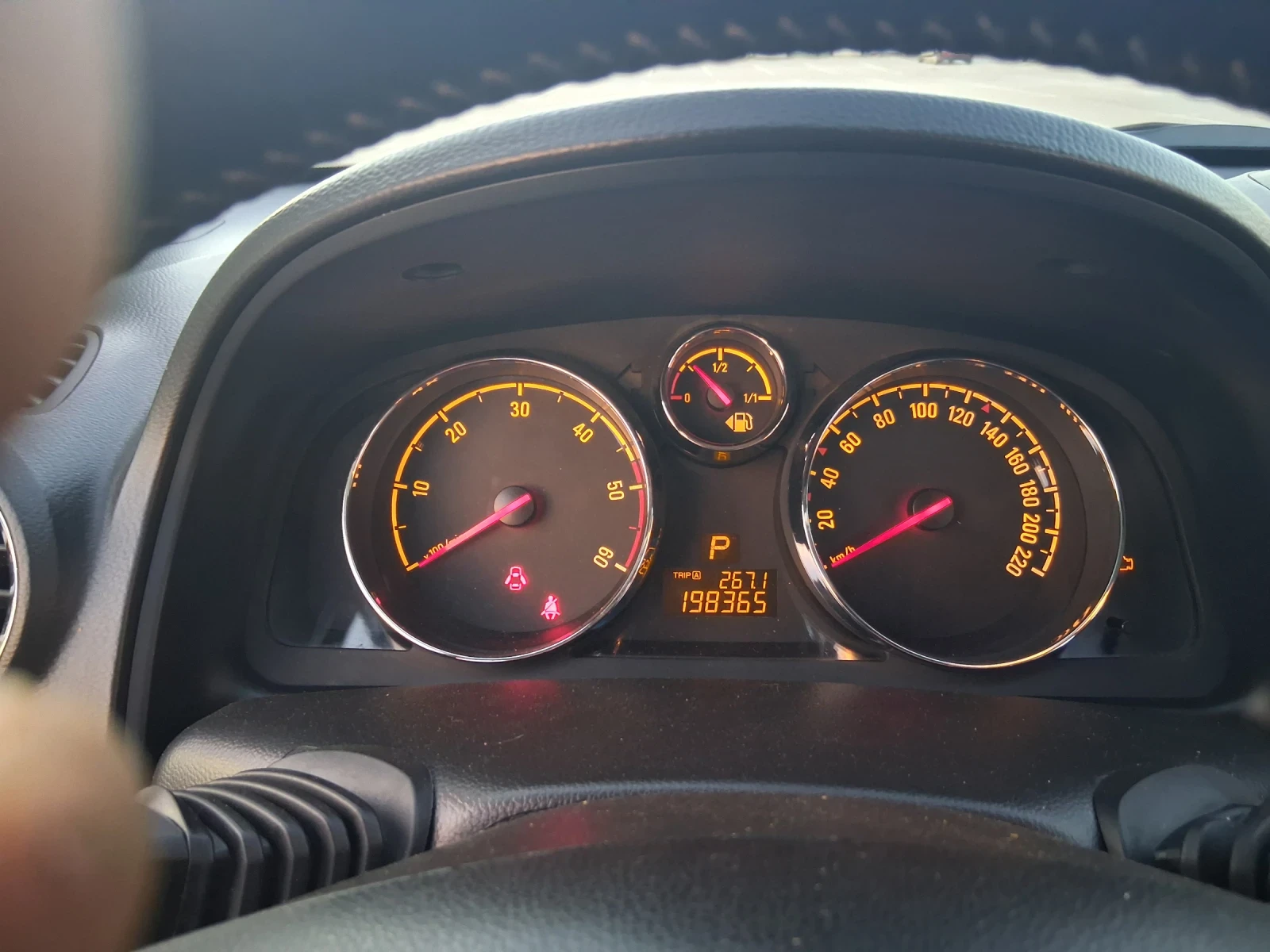 Opel Antara, снимка 11 - Автомобили и джипове - 55094872