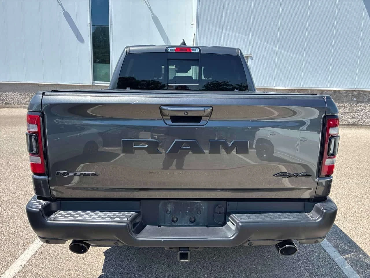 Dodge RAM 1500 * Rebel * ЛИЦЕНЗИРАН ДИЛЪР * CARFAX, снимка 4 - Автомобили и джипове - 55545960