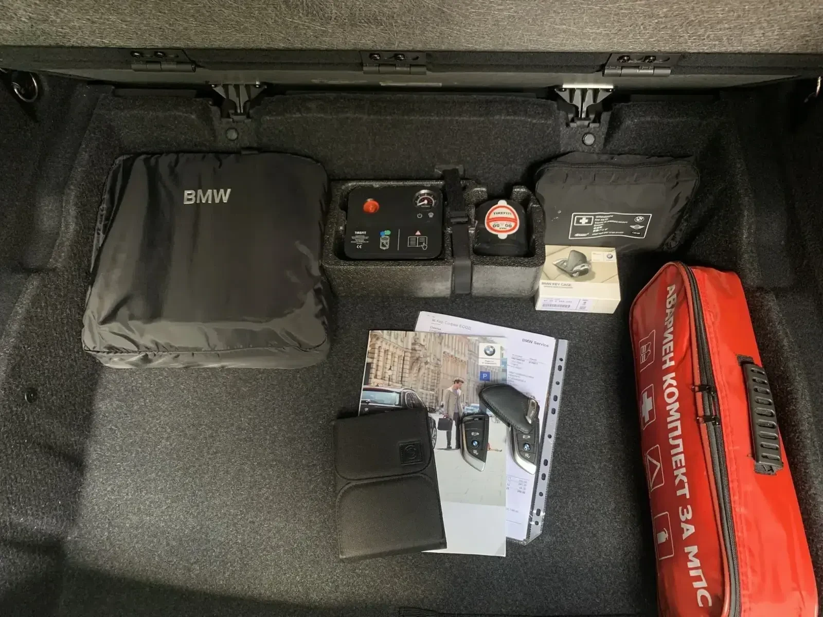 BMW X1 2.0i xDrive ПЪРВИ СОБСТВЕНИК, снимка 10 - Автомобили и джипове - 55843914