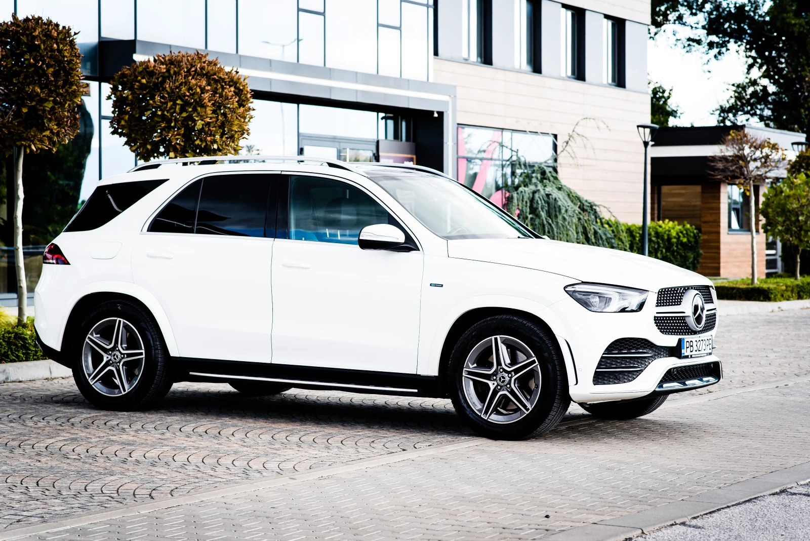 Mercedes-Benz GLE 350 AMG PACK , BURMESTER , снимка 2 - Автомобили и джипове - 56270674