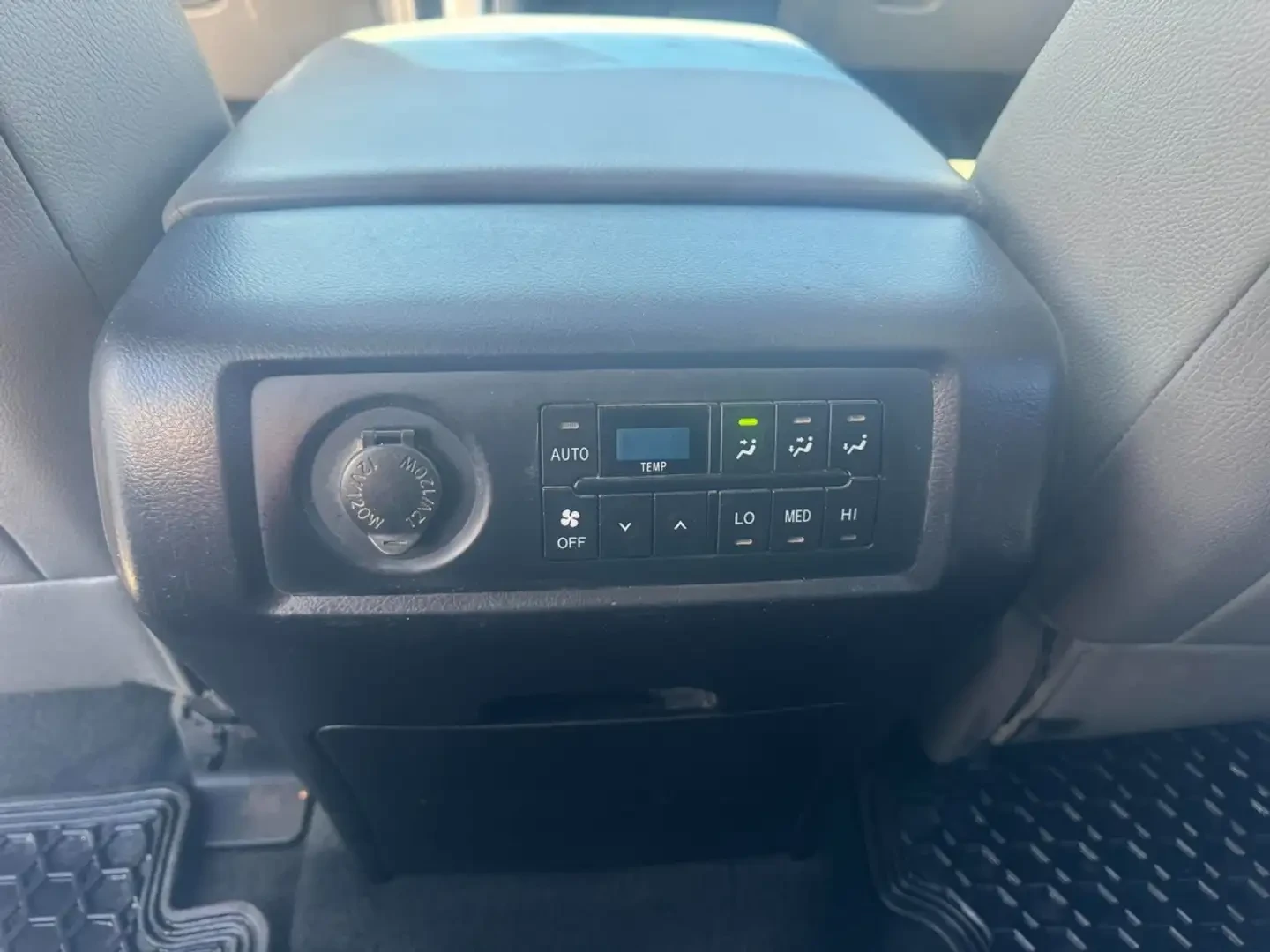Toyota Sequoia 5.7* V8* LIMITED* �������* ������* JBL*  | Mobile.bg � ����������� 16