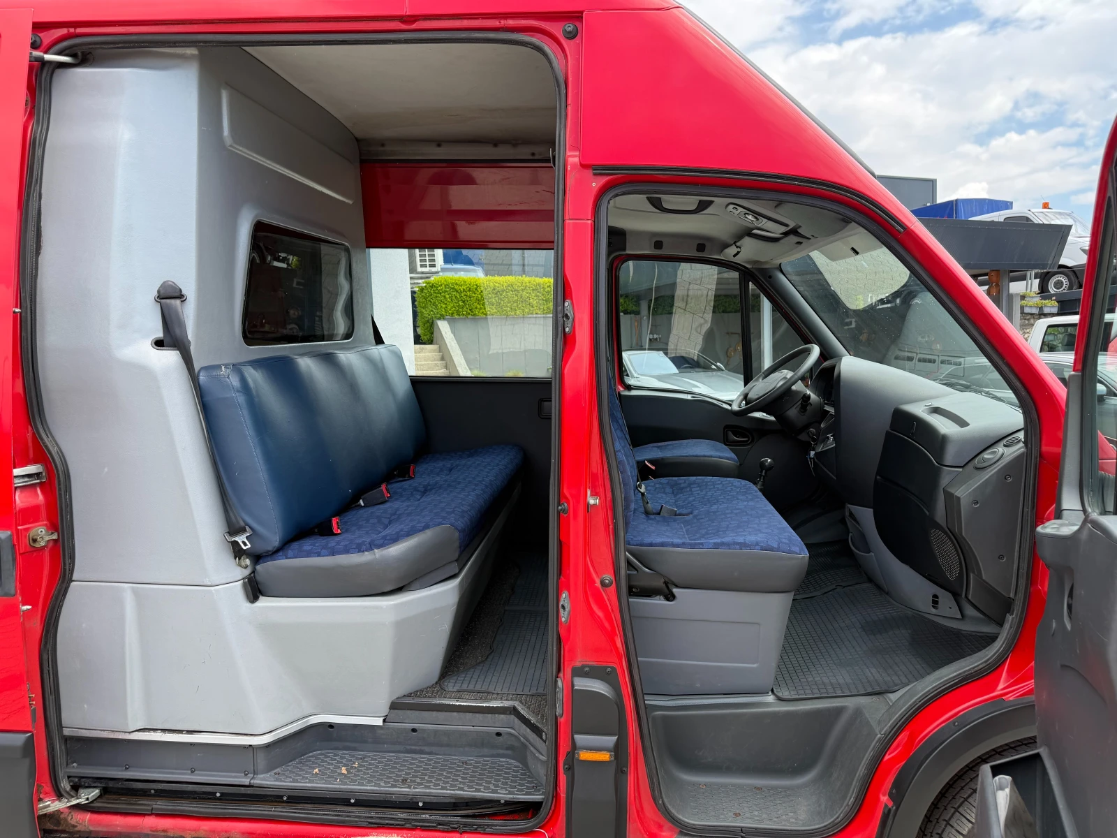 Iveco Daily 35C14 3.0HPI Товаропътнически Климатроник - изображение 8