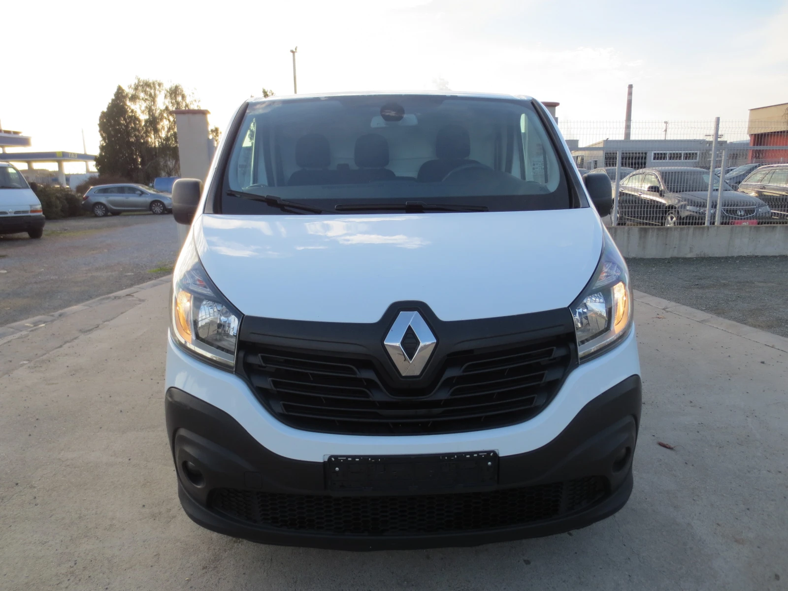 Renault Trafic 1.6 DCI - изображение 2