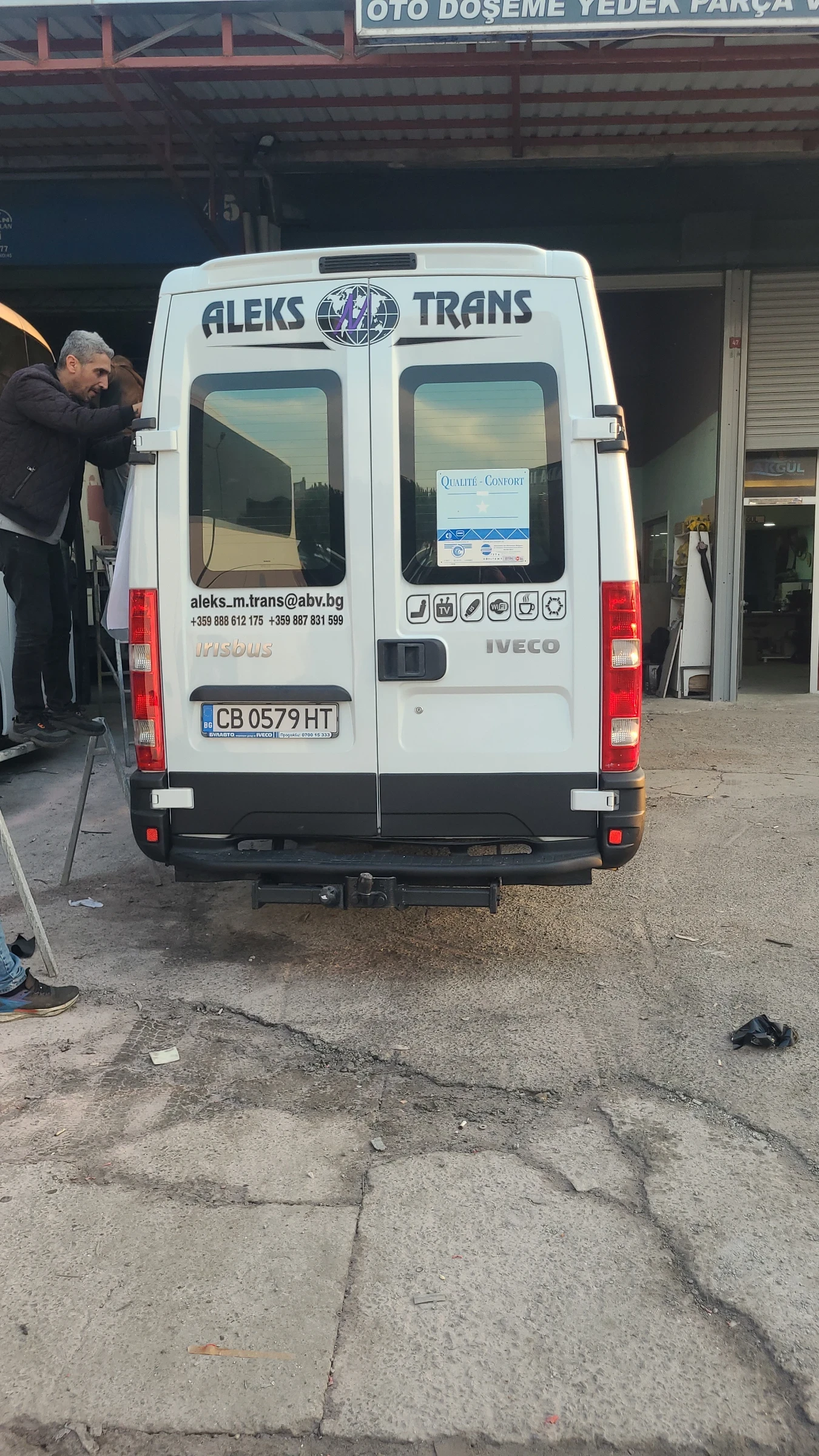 Iveco Daily, снимка 7 - Бусове и автобуси - 54441079