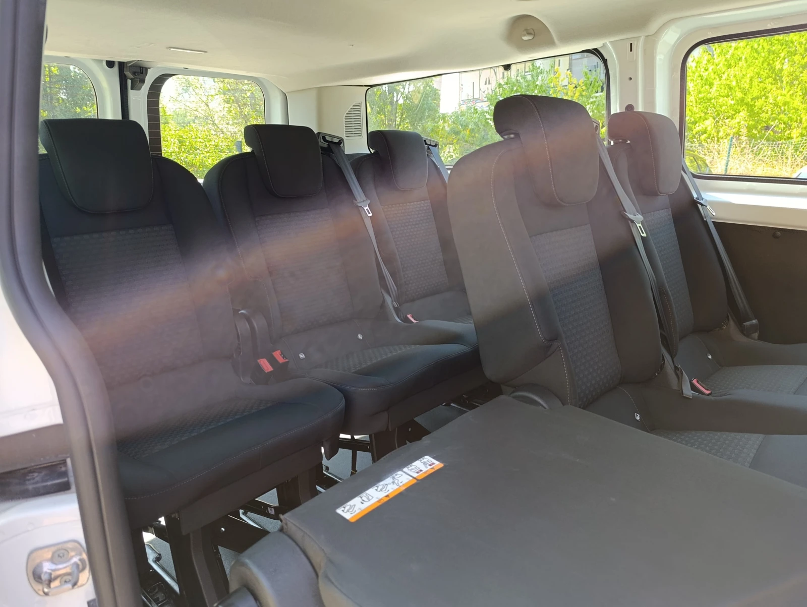 Ford Transit Custom 2.0 ТDCI 8+ 1 Закупен от БГ, снимка 16 - Бусове и автобуси - 55929295