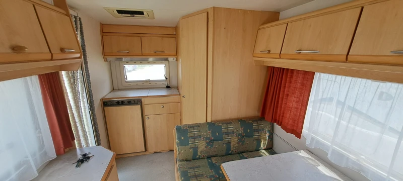 Каравана Chateau 460, снимка 8 - Каравани и кемпери - 50899661